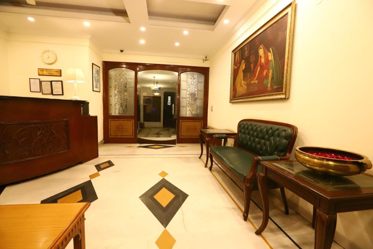 Hotel Ambica Palace Aiims New Delhi - Couple Friendly Local Id Accepted Luaran gambar