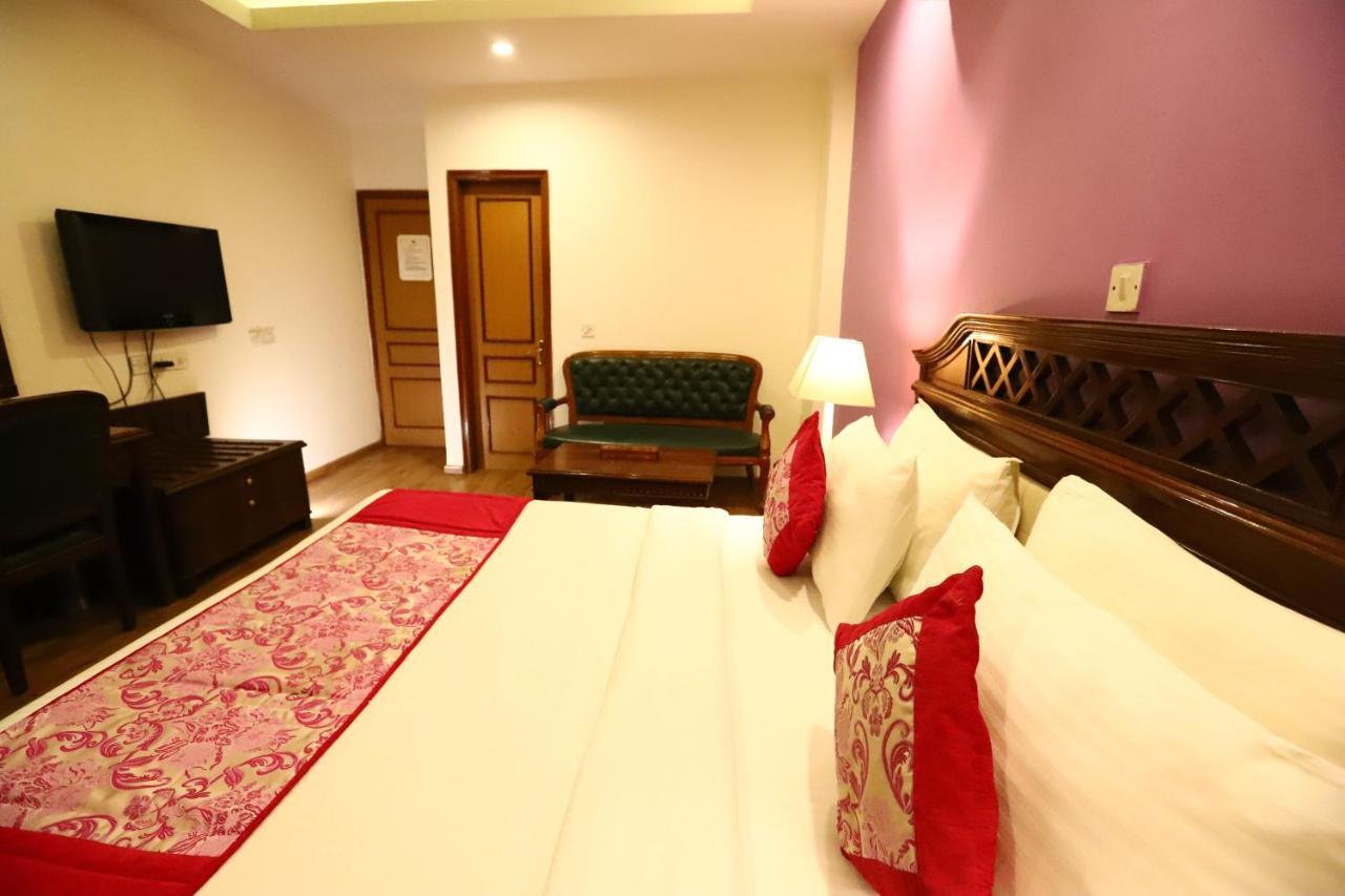 Hotel Ambica Palace Aiims New Delhi - Couple Friendly Local Id Accepted Luaran gambar